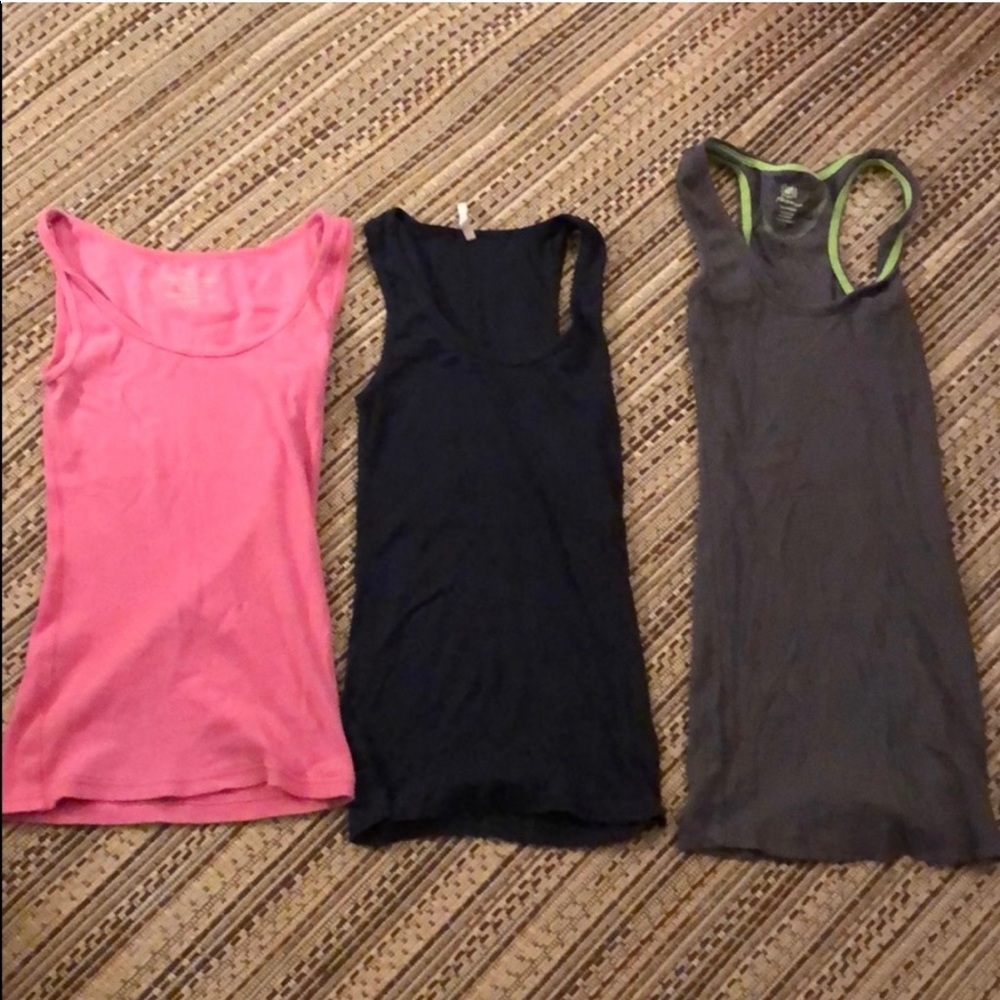 3 tank tops bundled new condition